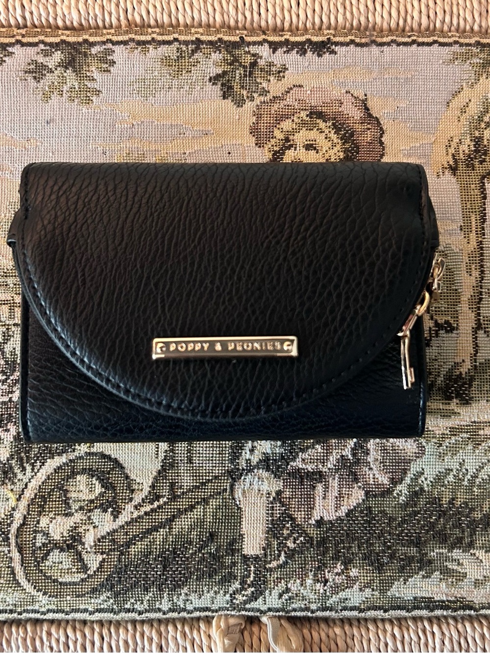 MARAGAUX WALLET Poppy & Peonies Black Crafted In Vegan Leather